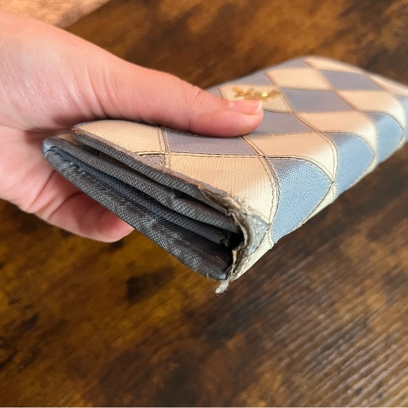 *REHAB* Prada Blue and White saffiano leather Checkered Women's wallet - Picture 3 of 12